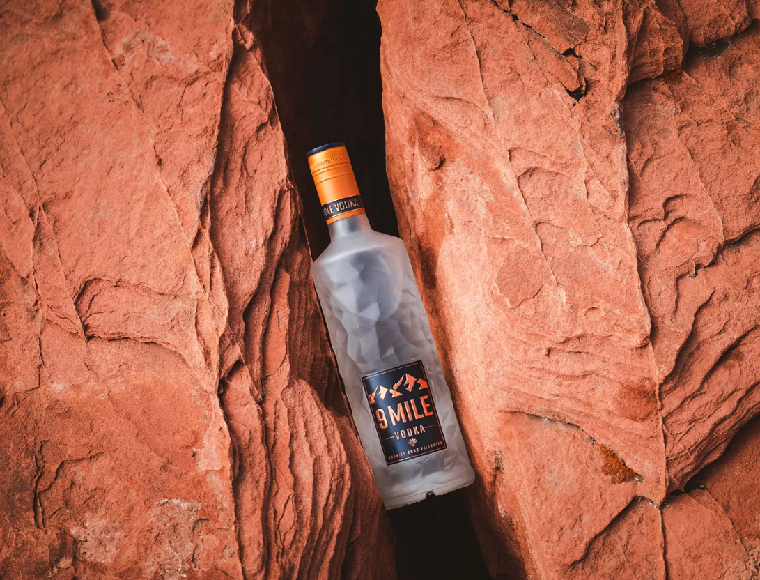 Wódka 9 Mile - historia, smak i wszystko, co warto wiedzieć o wódce premium
